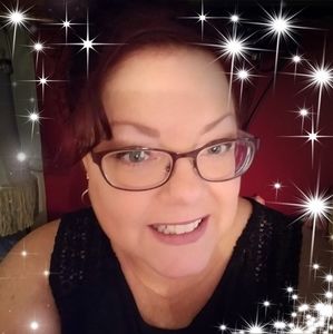 Meet your Posher, Carrie